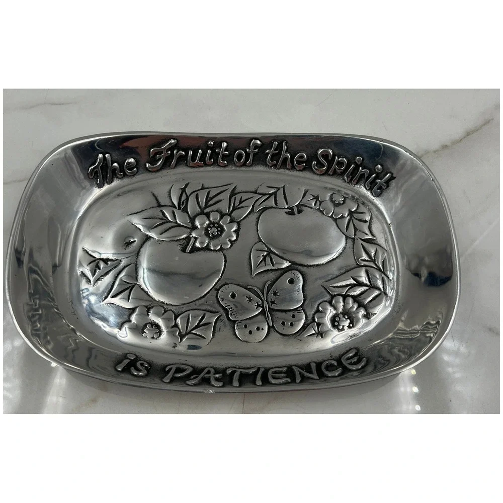Wilton Armetale Susan Winget Fruit of the Spirit Patience Bread Tray 334134